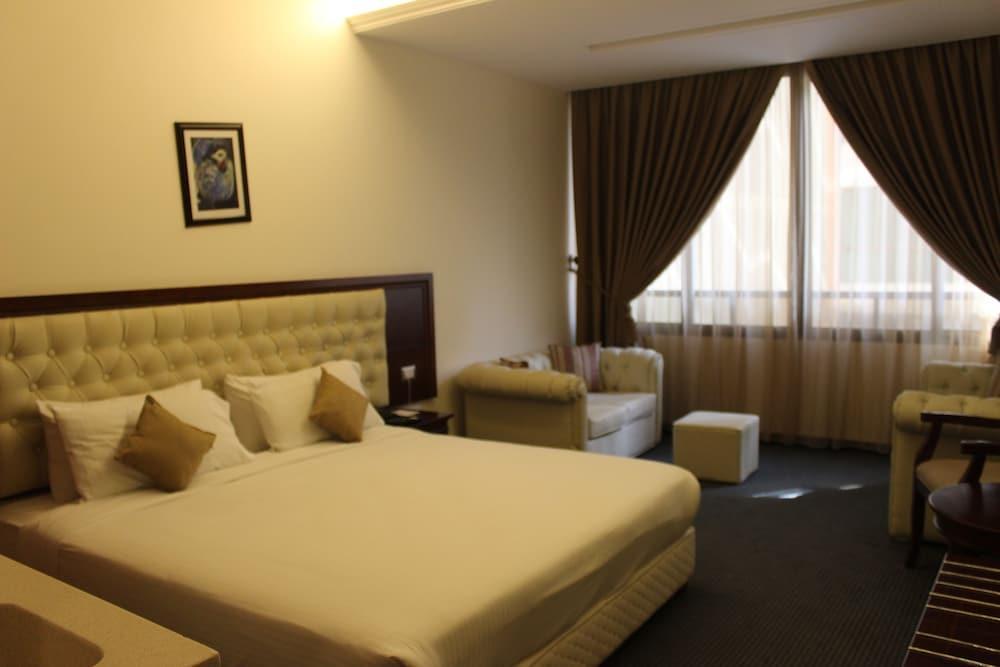 Midtown Hotel & Suites Bejrút Kültér fotó