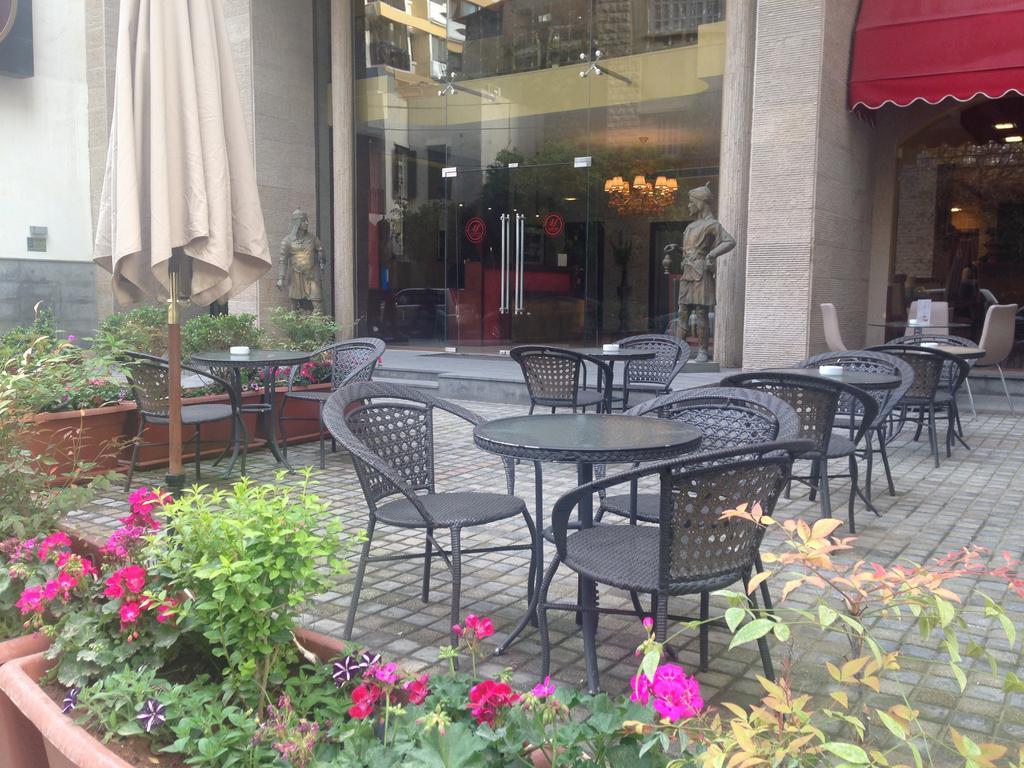Midtown Hotel & Suites Bejrút Kültér fotó