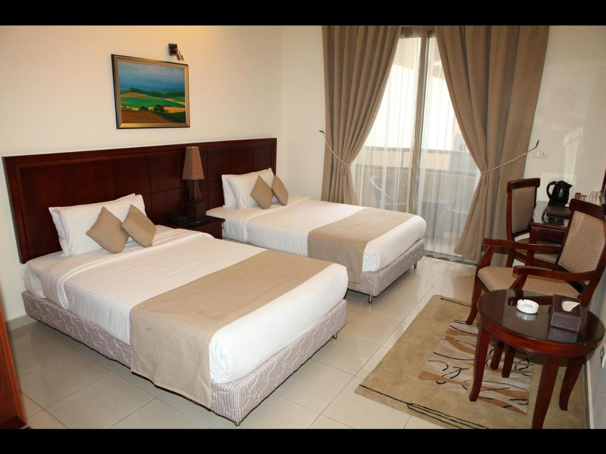 Midtown Hotel & Suites Bejrút Kültér fotó