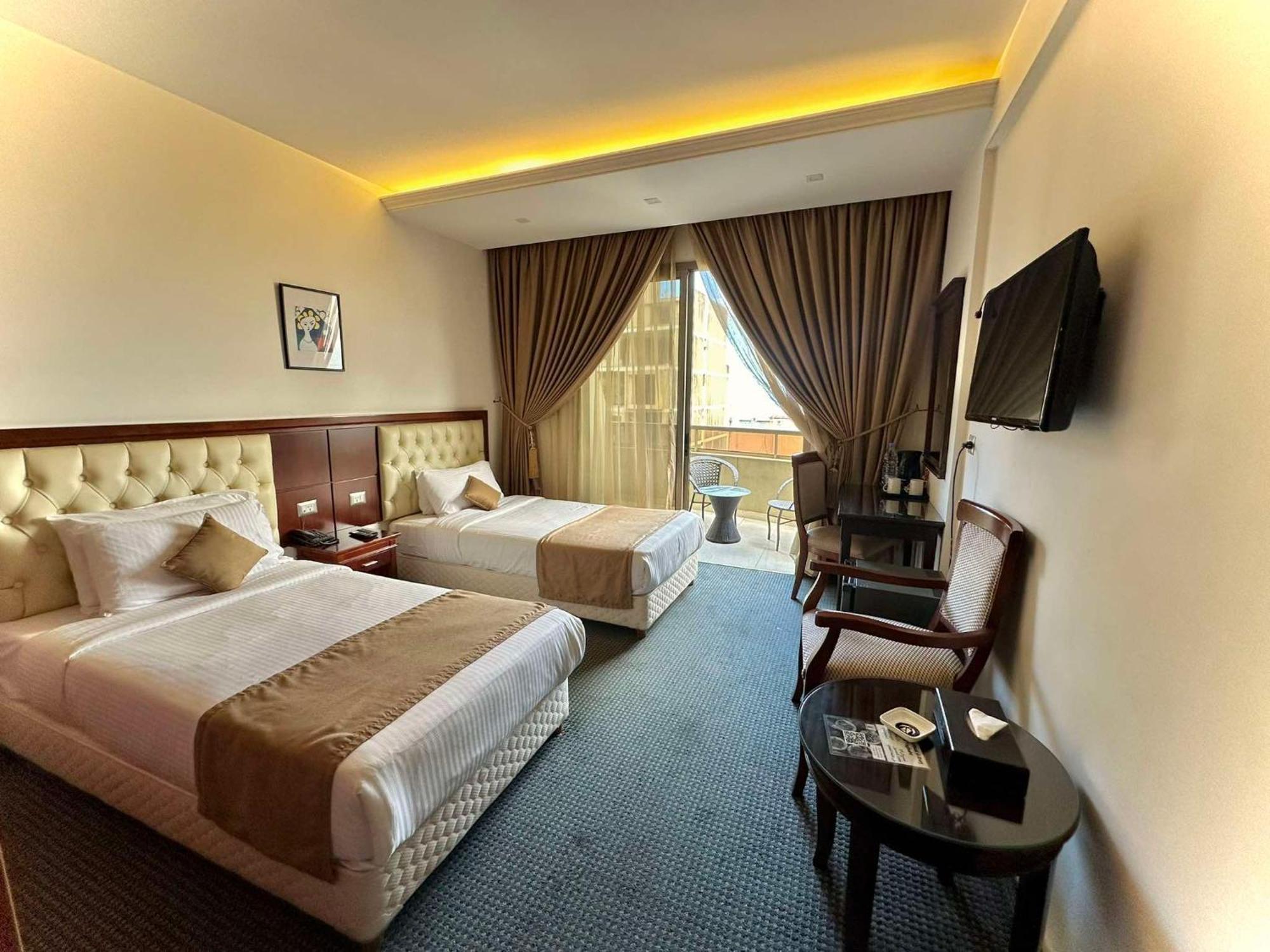 Midtown Hotel & Suites Bejrút Kültér fotó