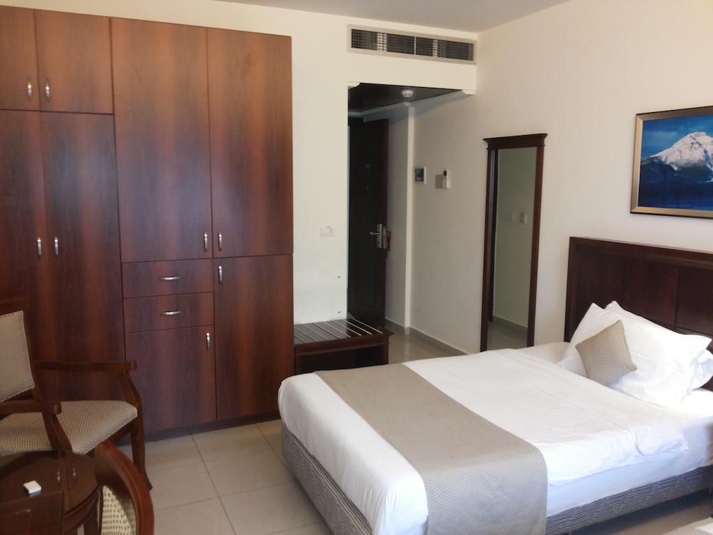 Midtown Hotel & Suites Bejrút Kültér fotó