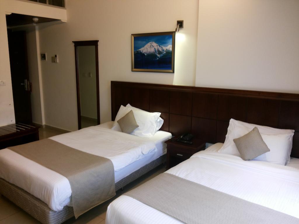 Midtown Hotel & Suites Bejrút Kültér fotó