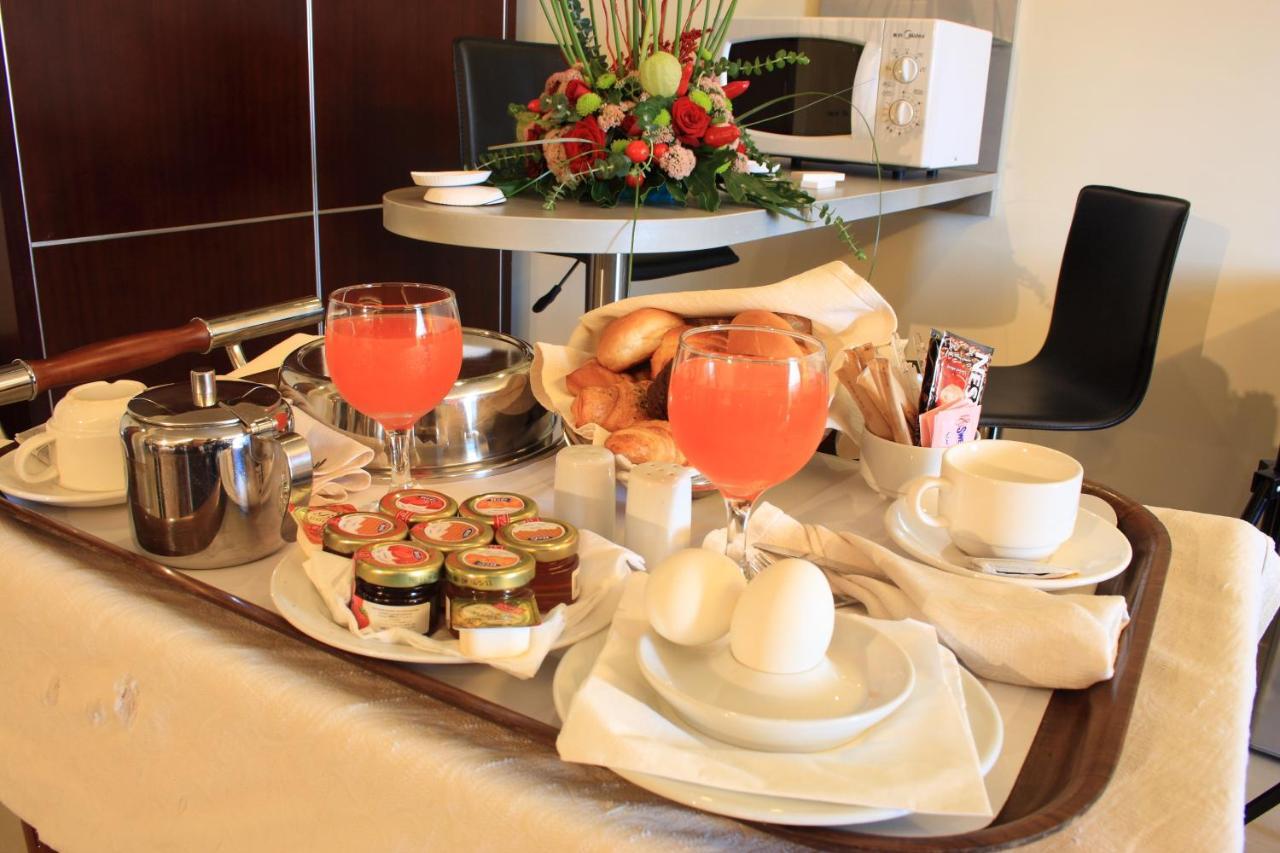 Midtown Hotel & Suites Bejrút Kültér fotó